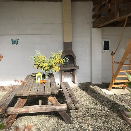 Gite, Jacuzzi & Vin Au Grenier De Madiran Kültér fotó